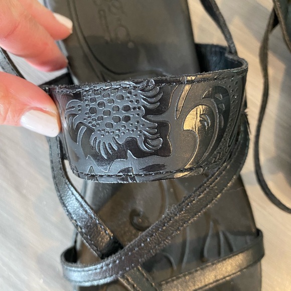 B O C SANDAL WITH DETAIL - Picture 4 of 5